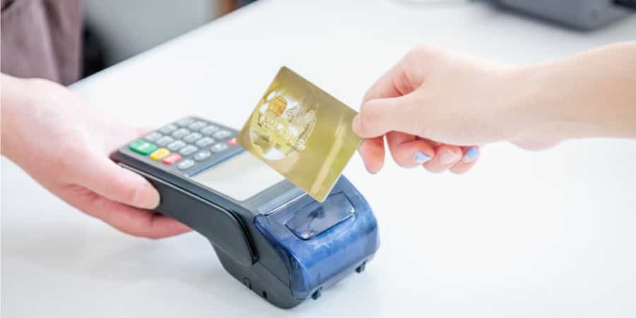 Бърз кредит или кредитна карта